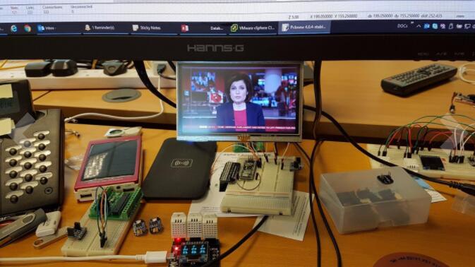 Watch BBC NEWS on 5 inch Raspberry Pi Display
